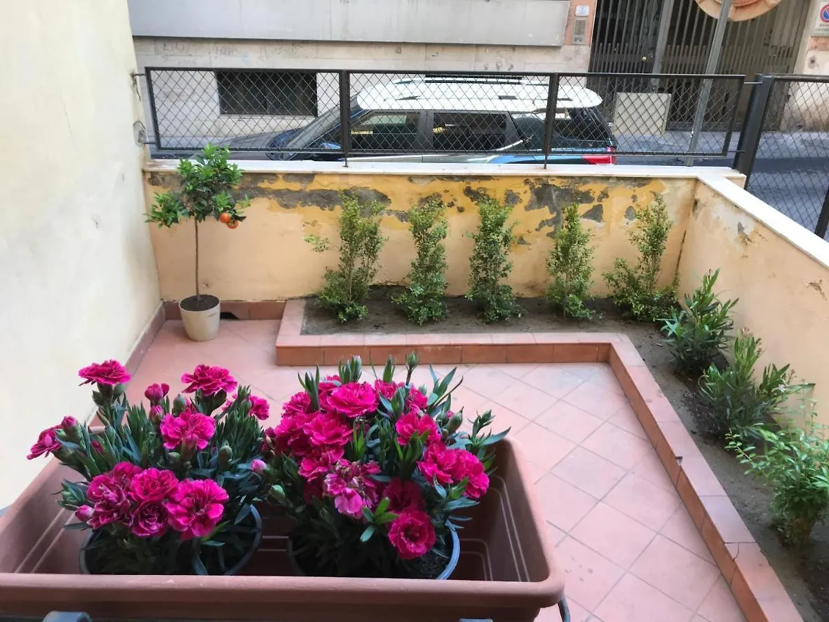 Dr House Apartment Aeroporto di Catania Fontana Rossa
