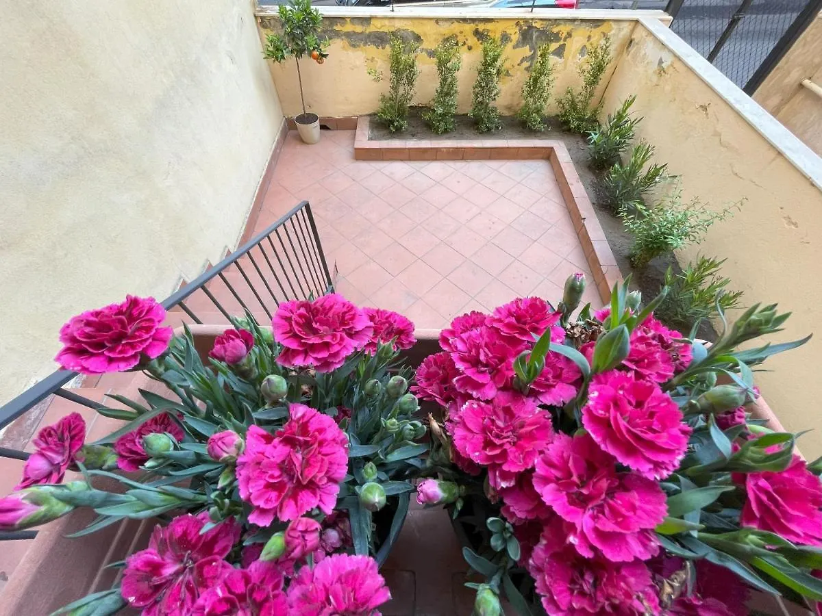 Dr House Apartment Aeroporto di Catania Fontana Rossa